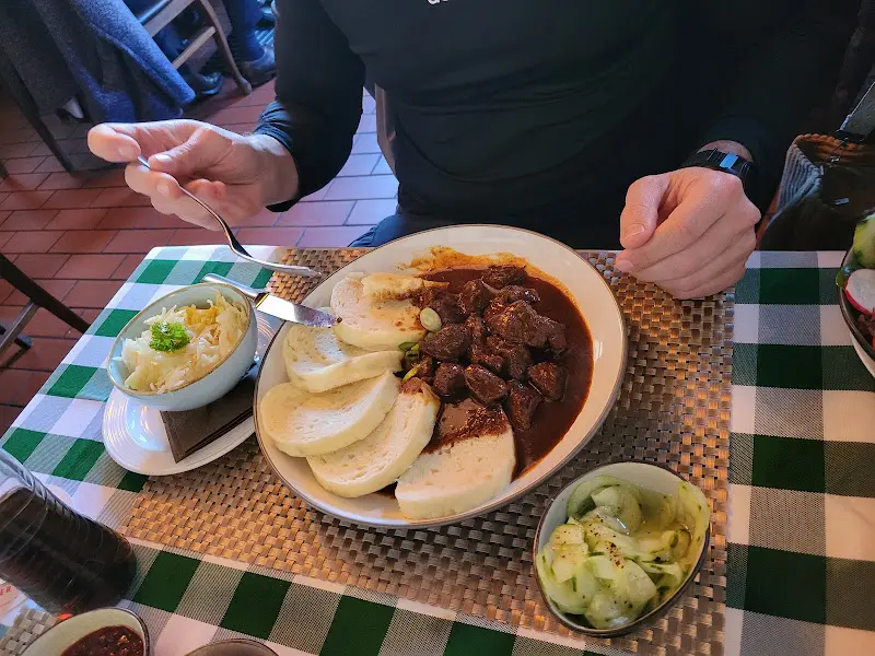 Hasenpfeffer und Windbeutel_Bruchköbel_slider_image_3