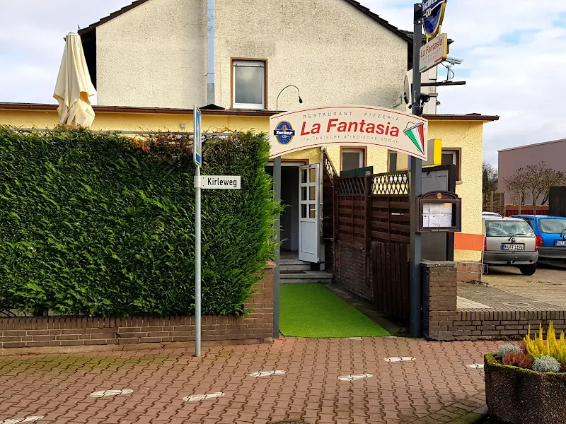 Restaurant & Pizzeria La Fantasia restaurant in Bruchköbel