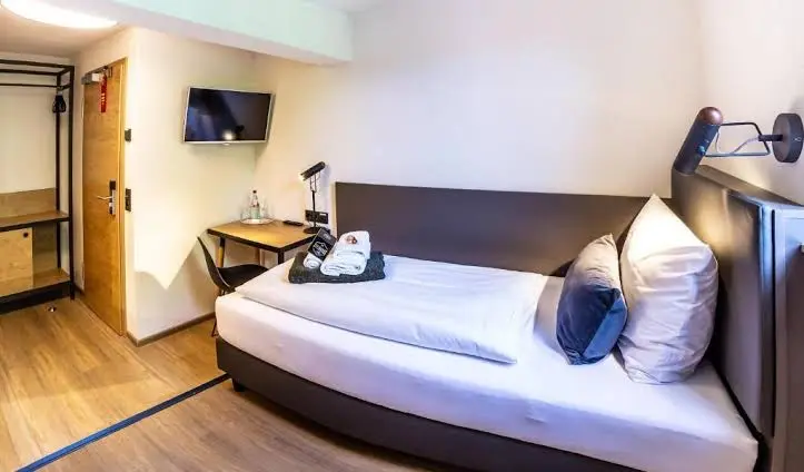 STEINHAUS1718 - Hotel und Restaurant_Büdingen_slider_image_2