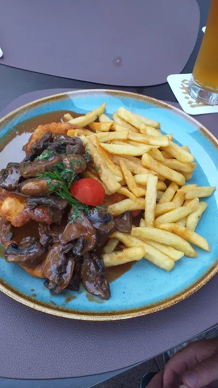 Wolfgang Gross_Restaurant-Pizzeria Maya_Büdingen_reseña