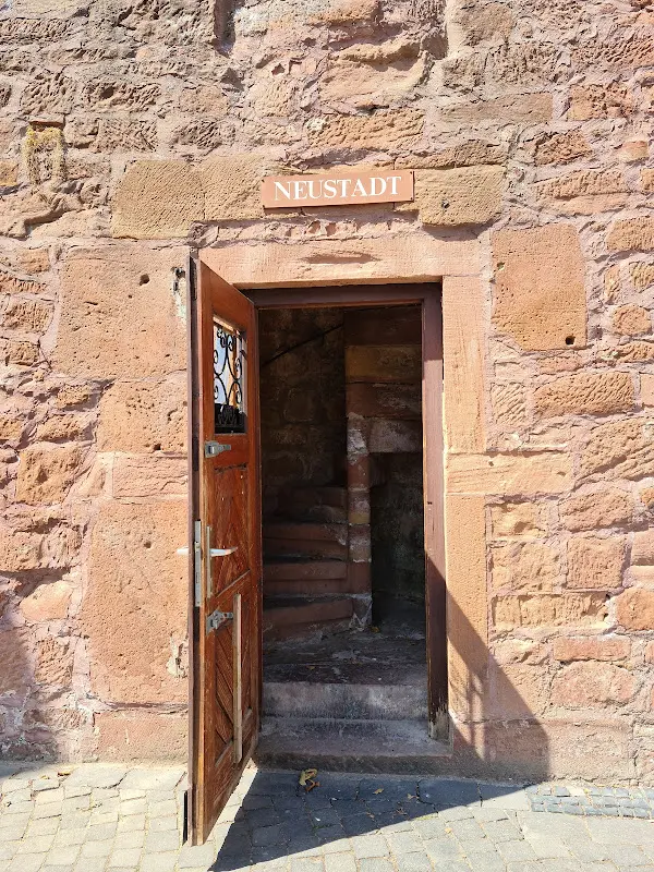 Birgit Förster_Biergarten Rosenhöhe_Büdingen_reseña