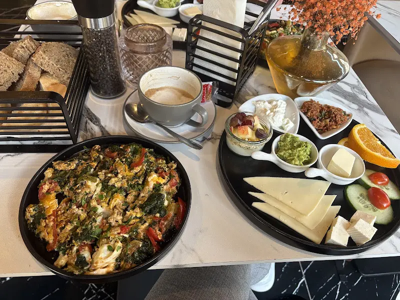 Rayme Restaurant - Café - Bar_Dietzenbach_slider_image_3