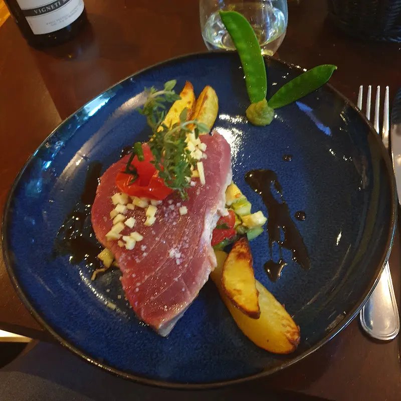 Asmae Heydari Tabar (Asma)_Ferrucci Winebar - Darmstadt_Darmstadt_review