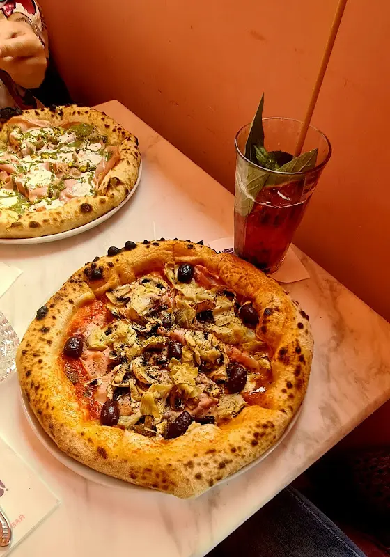 M. Bi._HEY AMORE_Dreieich_recensione