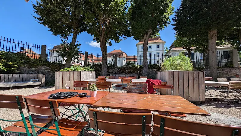 Biergarten und Schlosshütte am Postenhaus_Eichenzell_slider_image_1