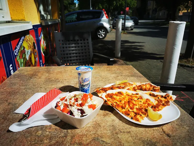 JAIMA GRILL UND PIZZAHAUS_Ehringshausen_slider_image_3