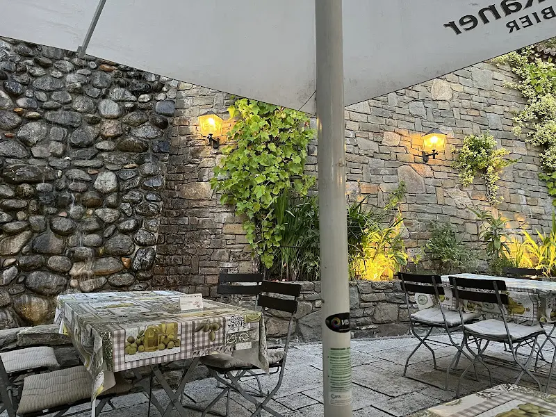 Pizzeria La Cascata restaurant in Ehringshausen