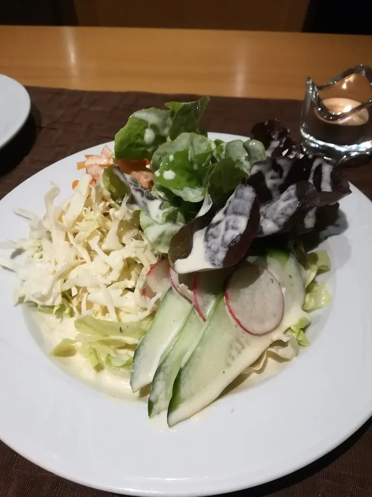 Monika Fuhrig_Restaurant Goldener Engel_Buchen_avis