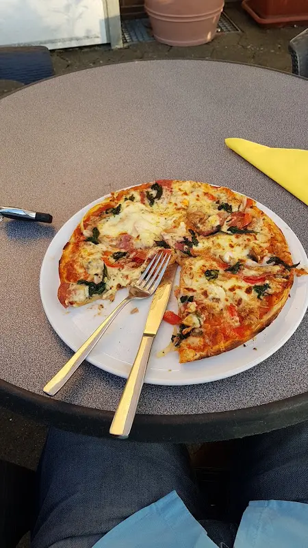 Pizzeria Casa Famiglia_Espenau_slider_image_2