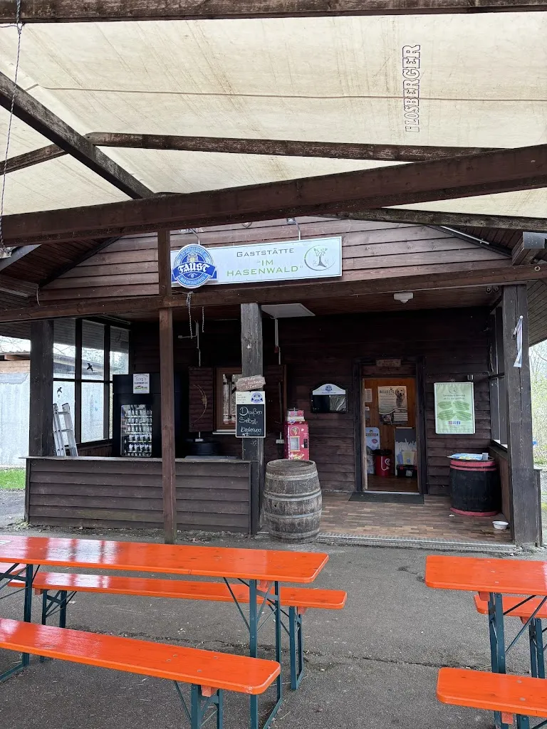 Heike Hannig_Gaststätte und Biergarten 