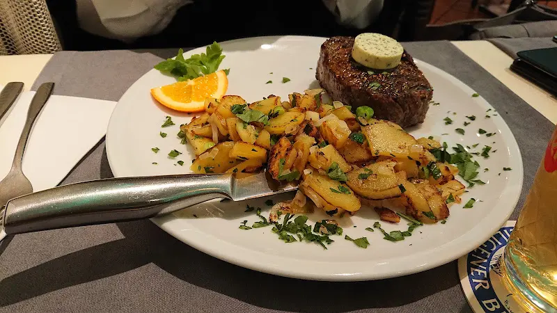 Steak & Grill Haus Niedernhausen_Niedernhausen_slider_image_3