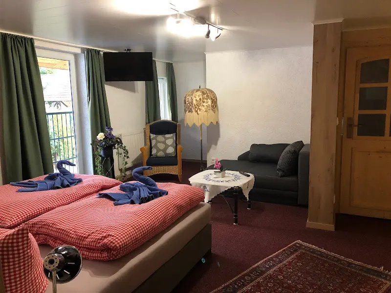 Landgasthof Schwarz_Felsberg_slider_image_2