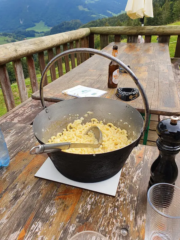 Steffi Franke_Cabane de Mongerons_Gruyères_review
