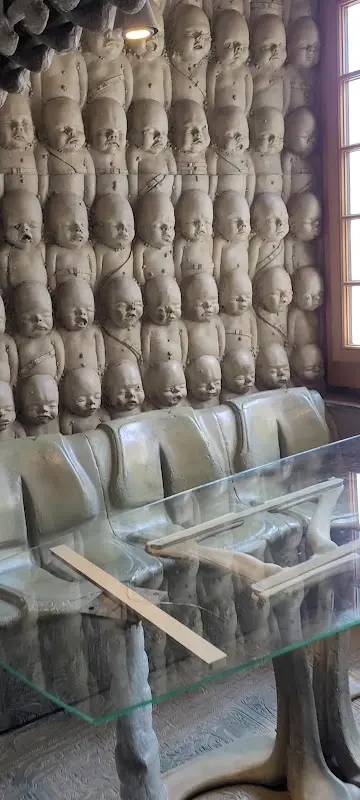 HR Giger - Bar & Museum_Gruyères_slider_image_2