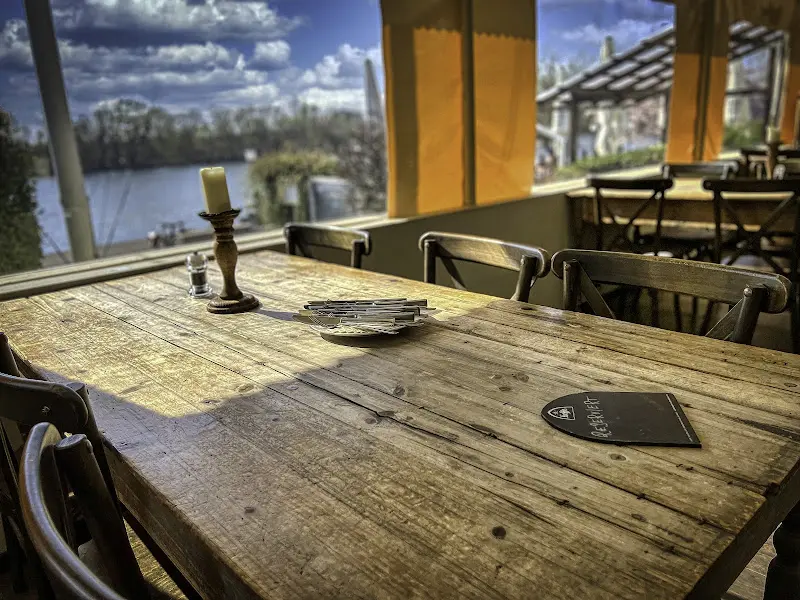 Restaurant Bootshaus Flörsheim ristorante a Main