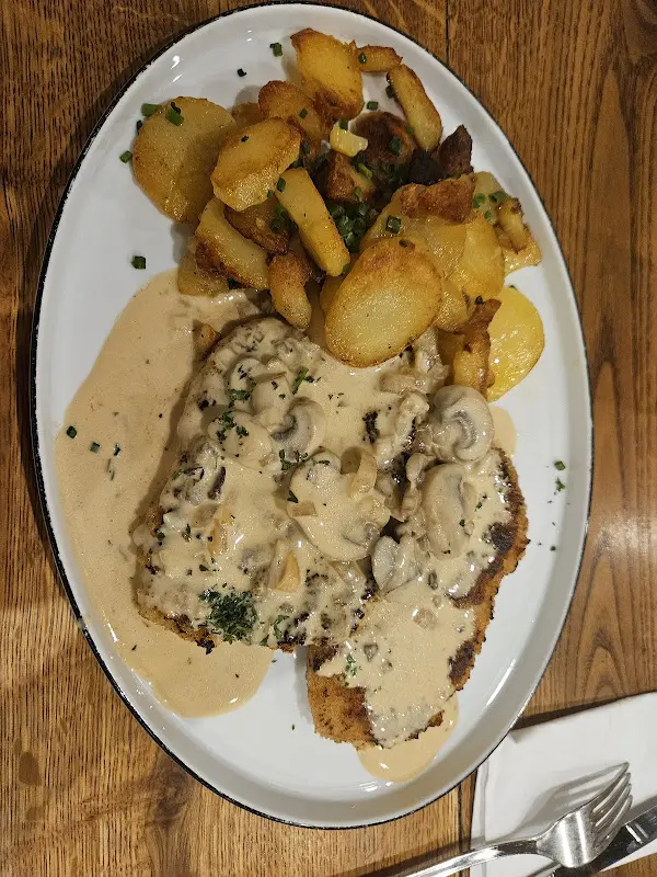 Nadine Walker_Restaurant Karthäuser-Hof_Main_review