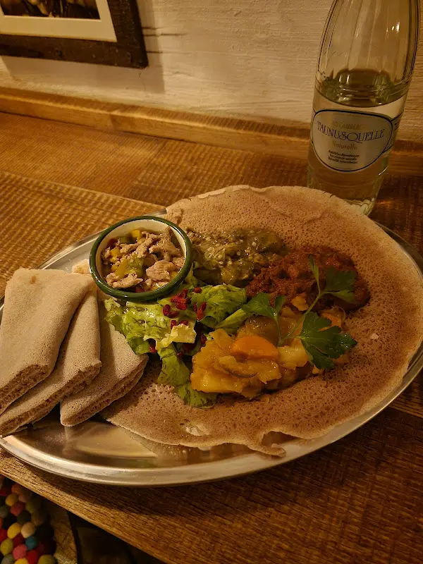 Lessa_Im Herzen Afrikas_Main_review