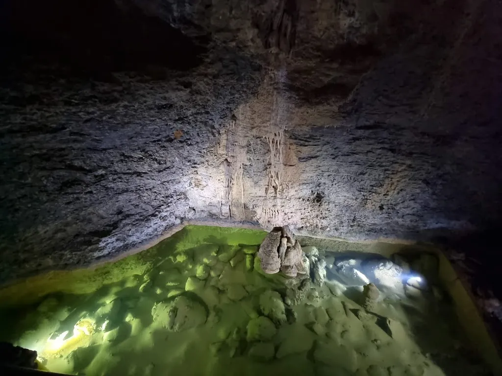 Omar Khan_Eberstadt Stalactite Cave._Buchen_review