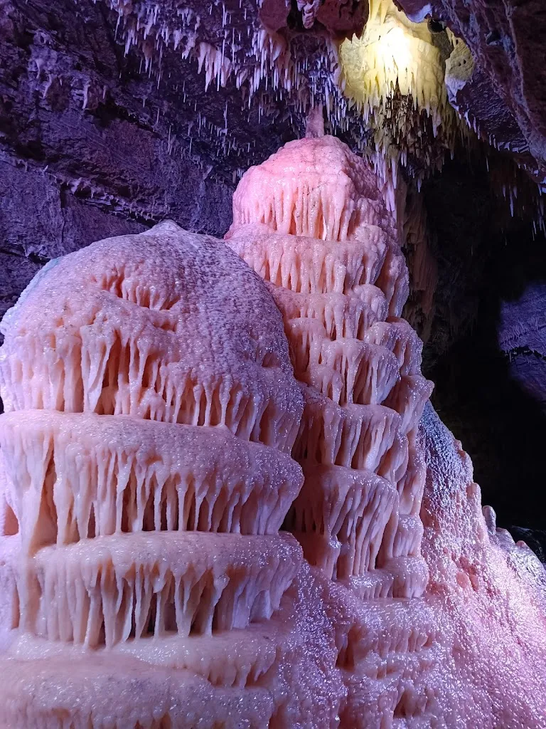 Eberstadt Stalactite Cave. ristorante a Buchen