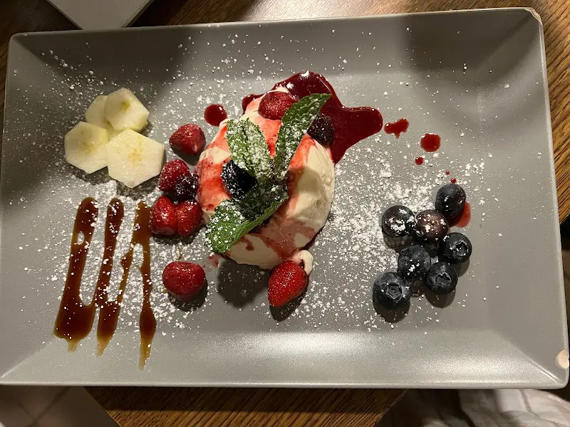 Wine Pinsa & More Restaurant_Friedrichsdorf_slider_image_3