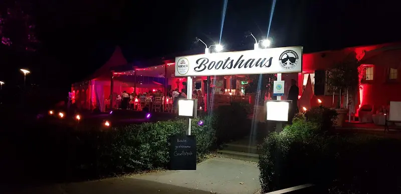 Bootshaus in Geisenheim am Rheinufer restaurant in Geisenheim