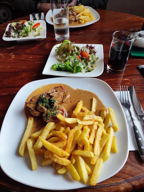 Gutsausschank Turmschänke im Weingut Schumann-Nägler_Geisenheim_slider_image_2