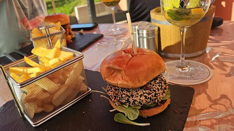 Alte Geismarer Stuben restaurant in (Eder)