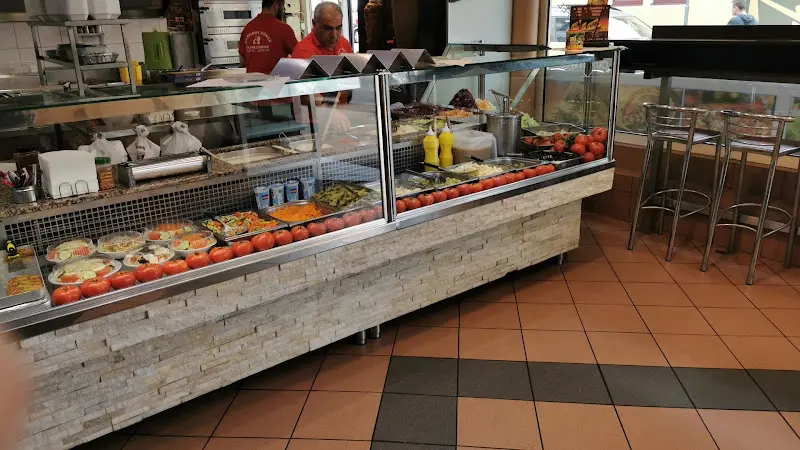 Bahnhof Döner restaurant in (Eder)