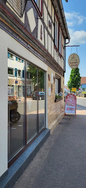 Vulkanbäcker Haas - Café Knusperhaus restaurant in Gedern