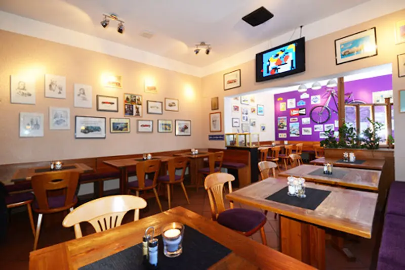 Maximilians restaurant in Main