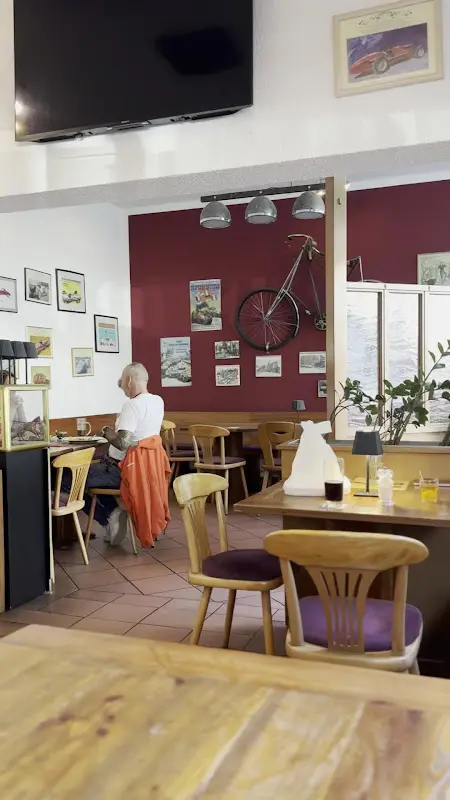 Maximilians_Main_slider_image_2