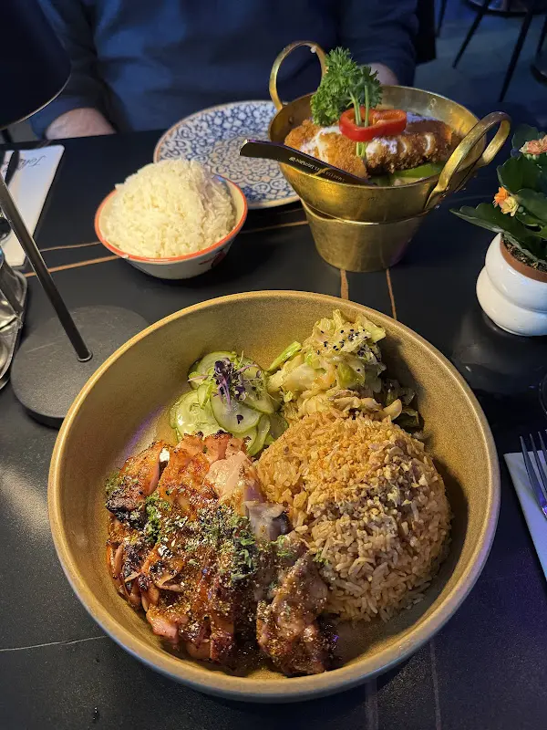 Dana S_Toh Thong_Main_review