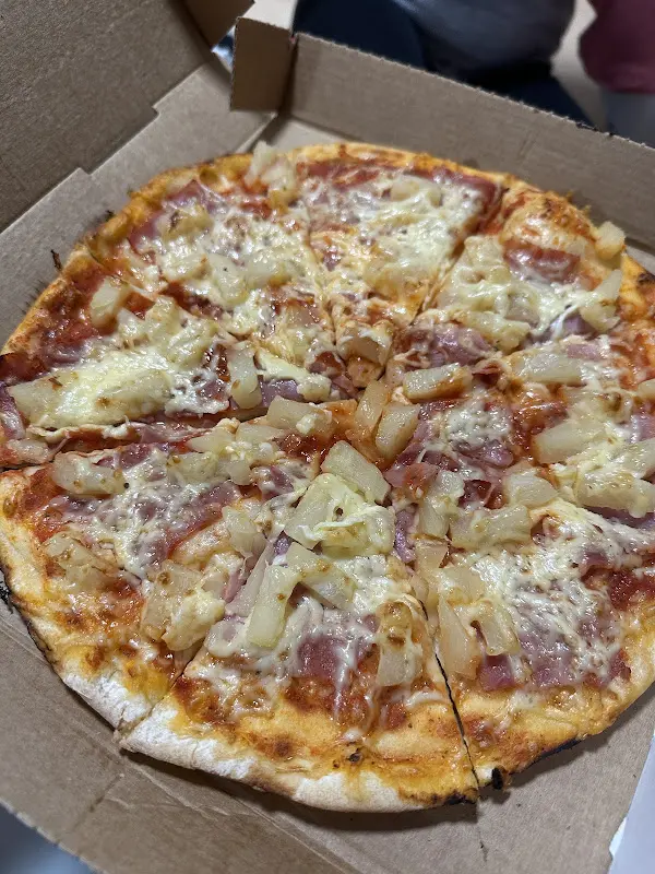 Momo's Pizzeria ristorante a (Wohra)