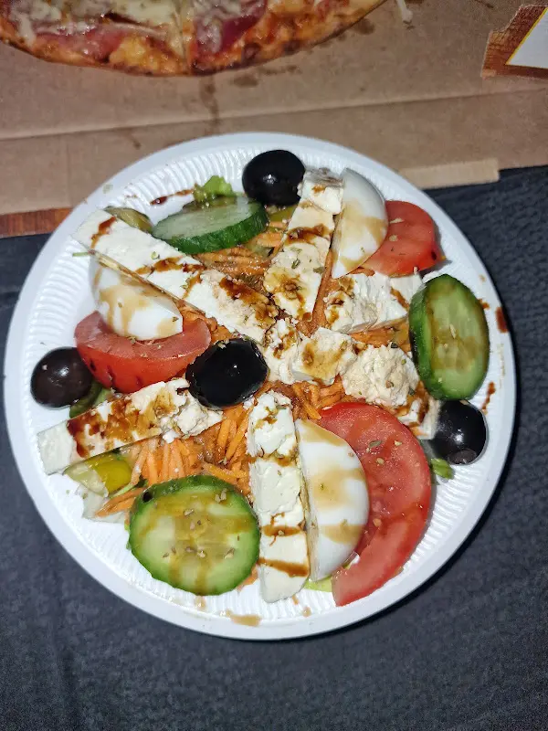 Momo's Pizzeria_(Wohra)_slider_image_3