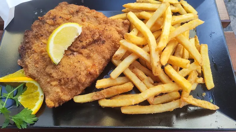 Nico Viehmann_Pilsstube No. 5_Gelnhausen_review