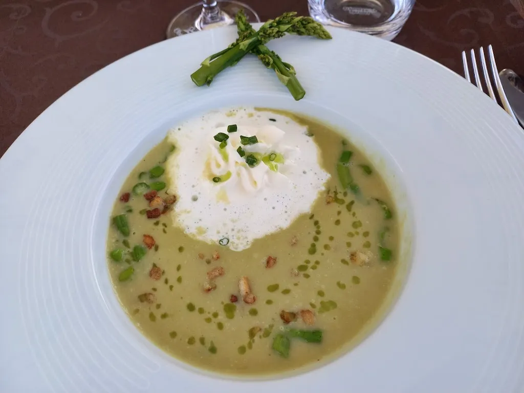 Gabriele Naso Onofrio_Gourmet-Restaurant & Weinberggarten SPRINGBRUNNEN Sklenar_Oberkirch_review