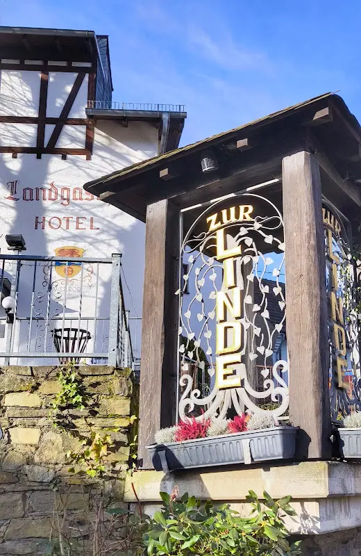 Landgasthof-Hotel zur Linde. restaurant in Weilrod