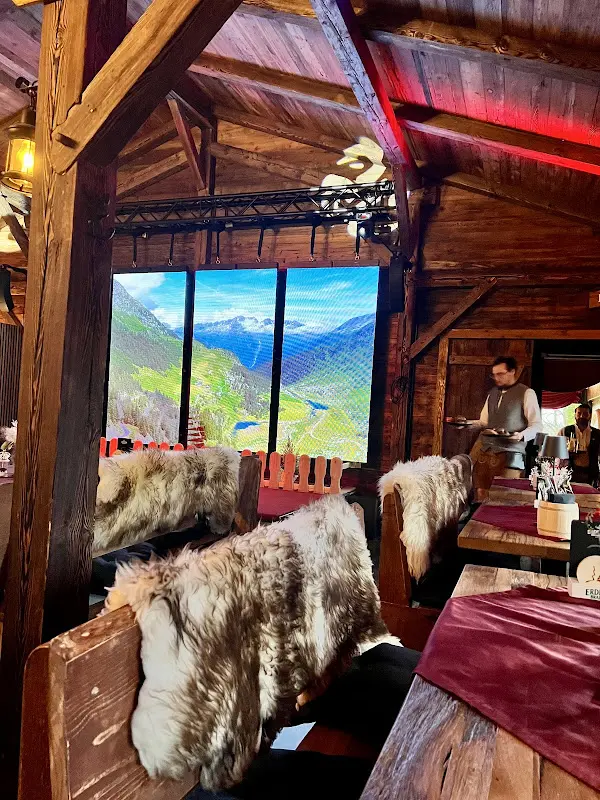 Oliver “OliTheThing”_Alm Fernweh_Groß-Zimmern_review