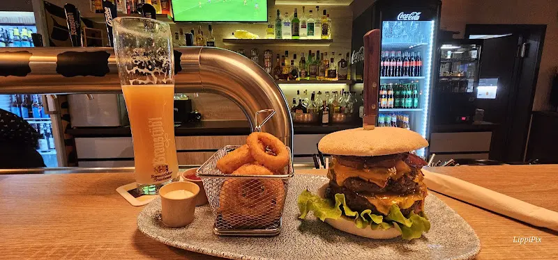 stephan lippke_Auszeit Restaurant & Sportsbar_Groß-Zimmern_review