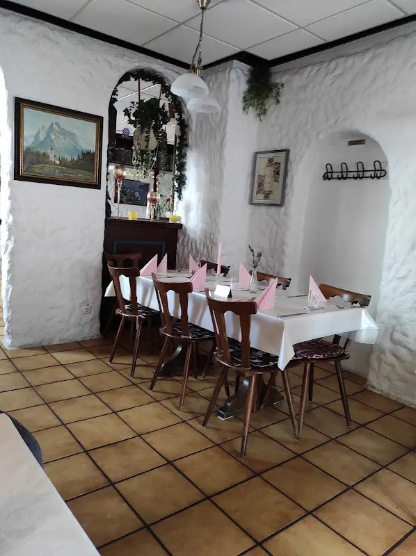 Zur Linde restaurant in Großkrotzenburg