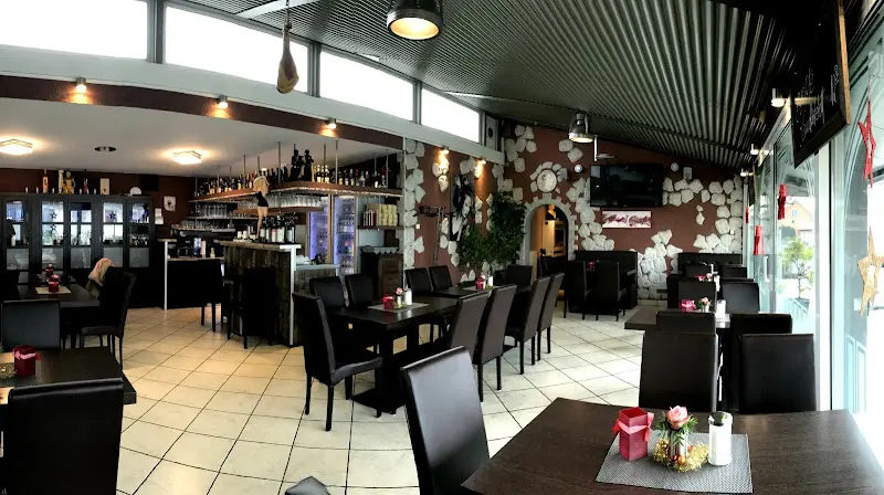 Piazza Cafe-Bistro_Griesheim_slider_image_1