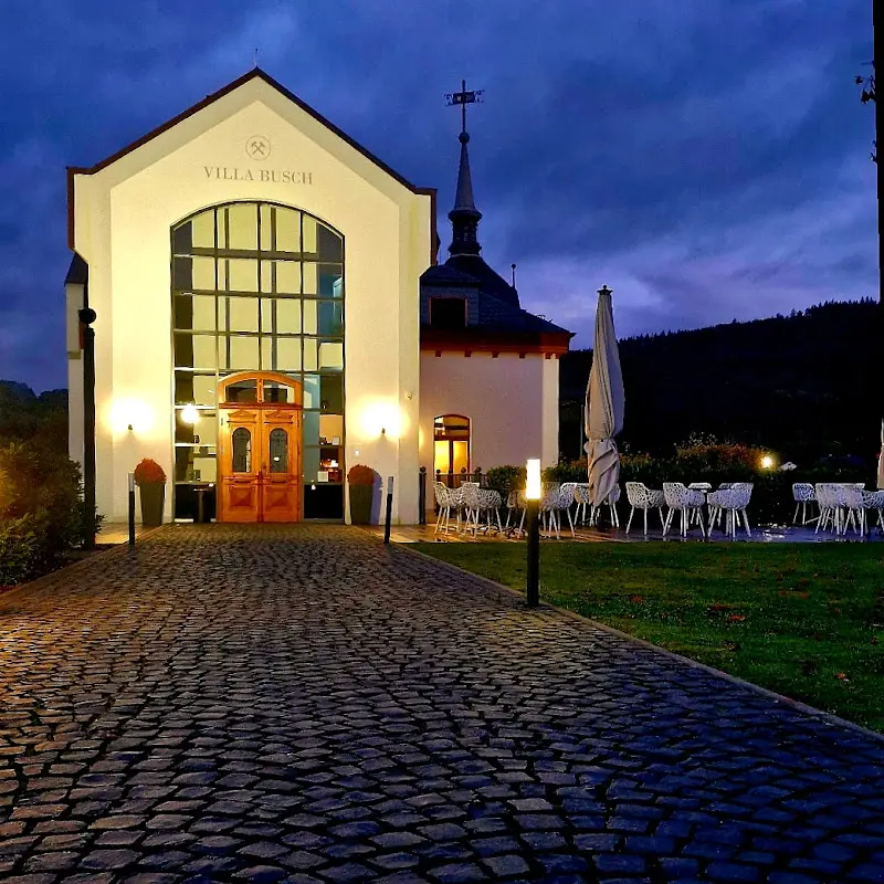 K. Haber_Villa Busch_Haiger_review