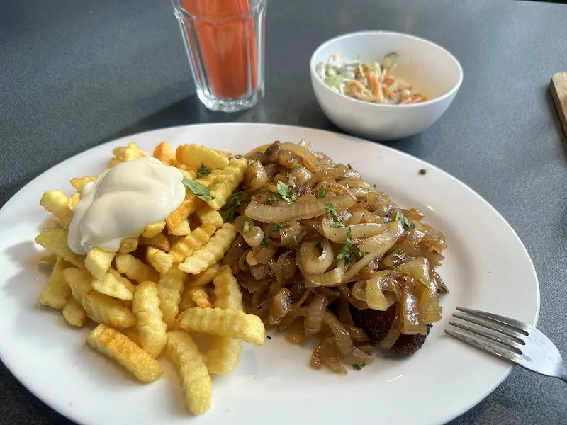 Michael ter Stege-Krauskopf_Schlemmerhäuschen-Schnellrestaurant_Haiger_recensione