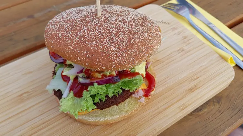 Schlemmerhäuschen-Schnellrestaurant_Haiger_slider_image_2