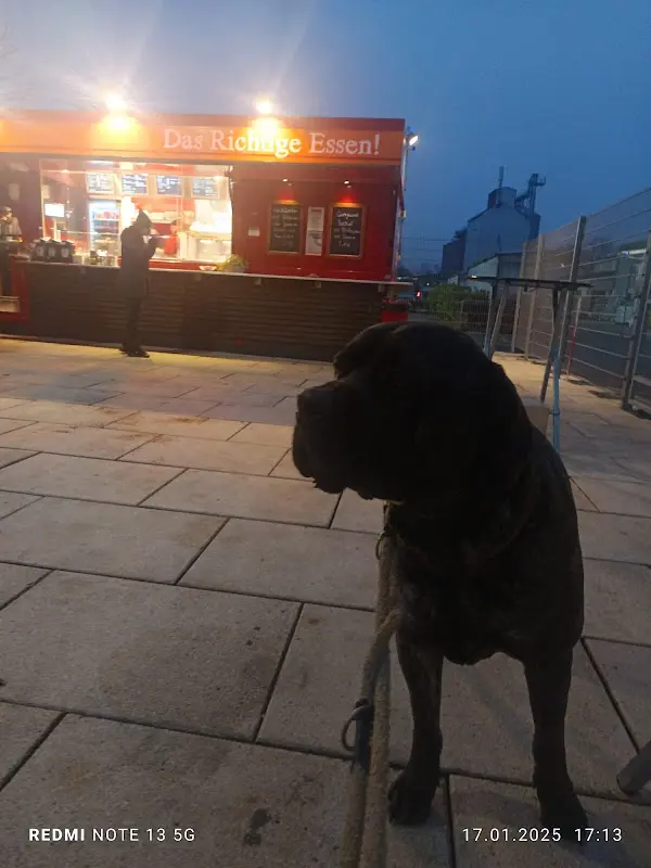 Carmen Schwede_LandGRILL - Das Richtige Essen!_Heuchelheim_review