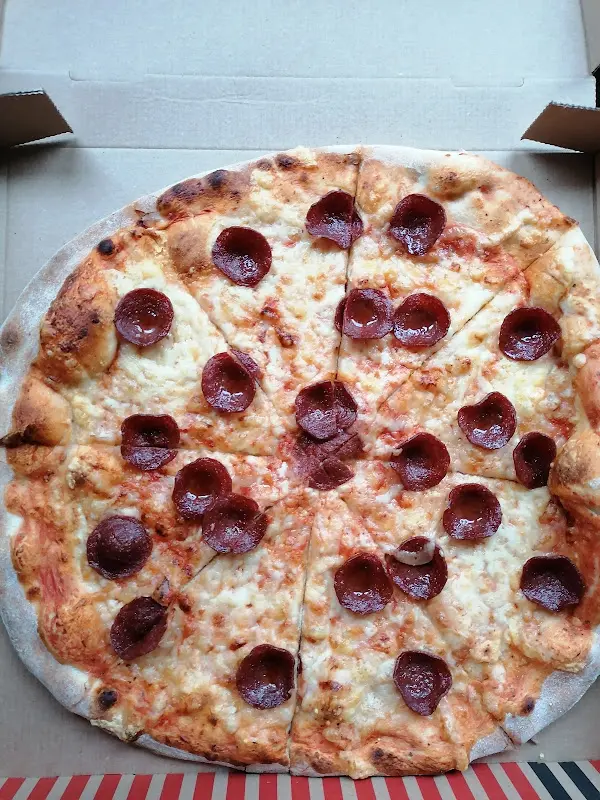 Holzofen Pizza Bar_Heusenstamm_slider_image_3