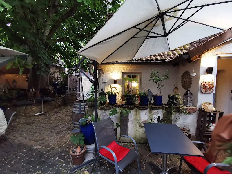 Zum Woigiggel restaurant in Main