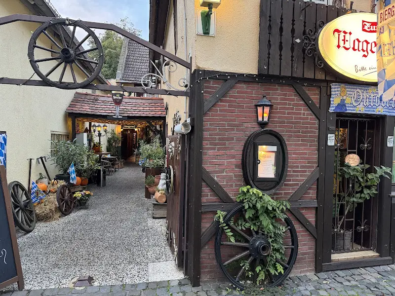 Zum Wagenrad restaurant in Main