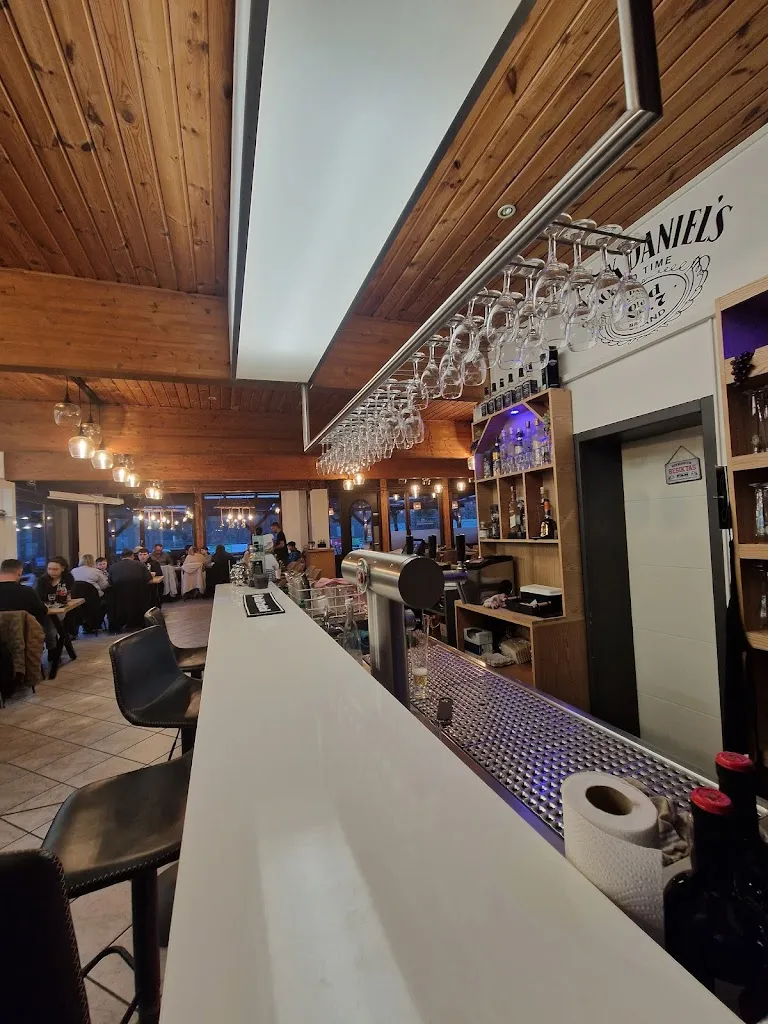 deniz tekken_Tennistaverne 