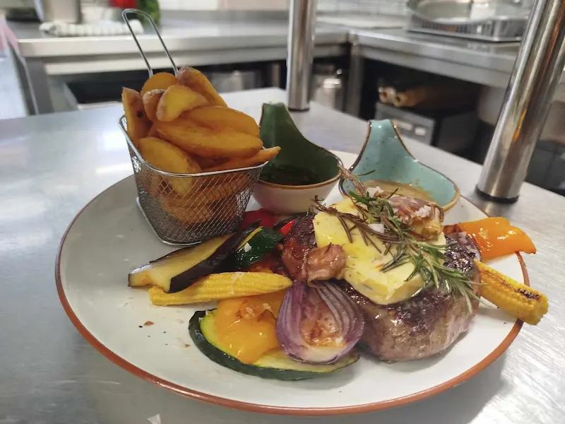 Restaurant und Pension Gertrudeneck_Bergheim_slider_image_3